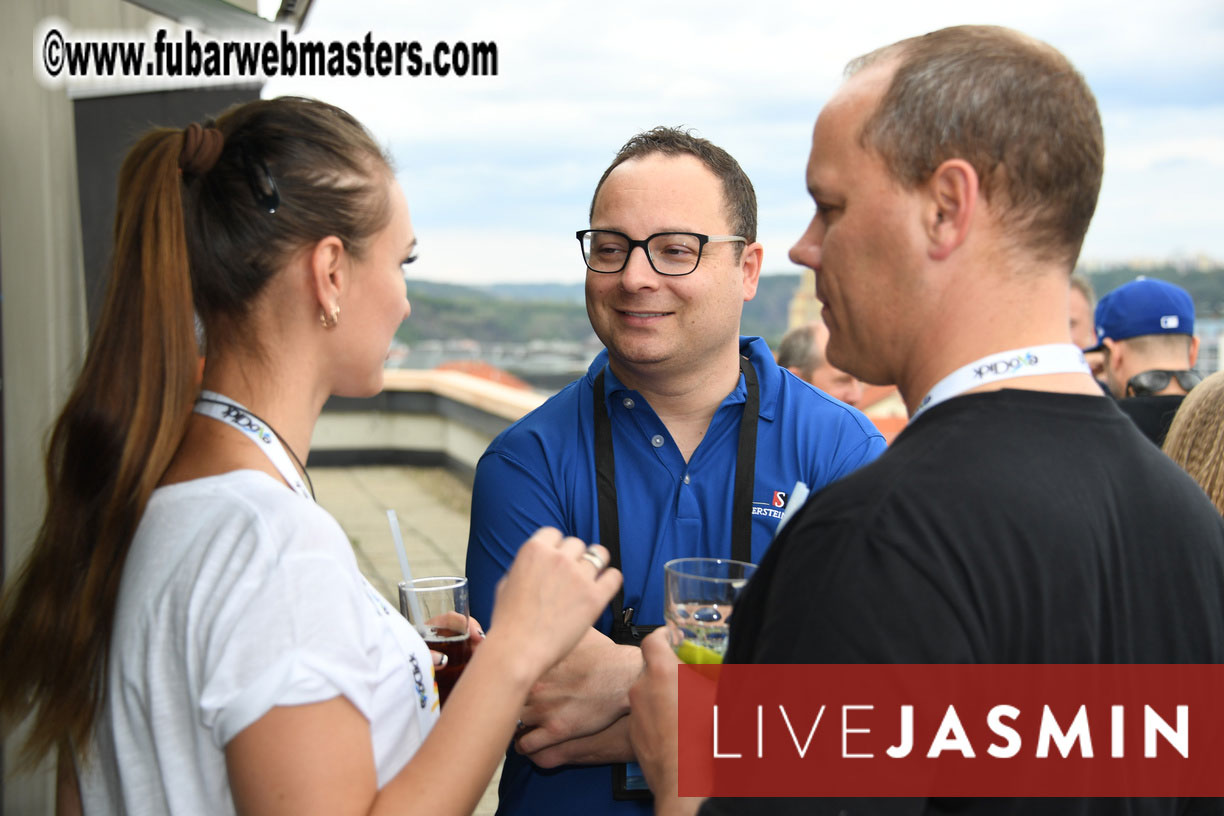 MojoCload Early Bird Happy Hour