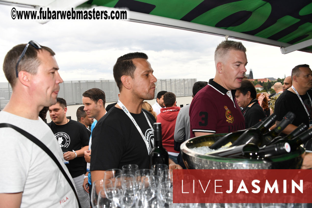 MojoCload Early Bird Happy Hour