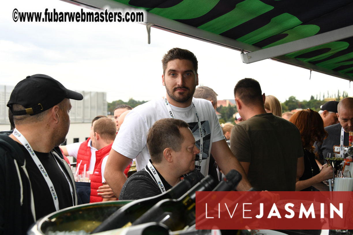 MojoCload Early Bird Happy Hour