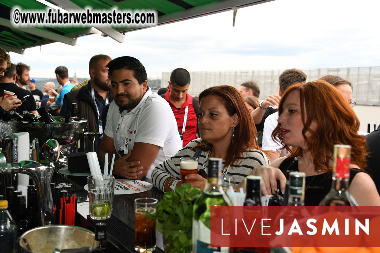 MojoCload Early Bird Happy Hour