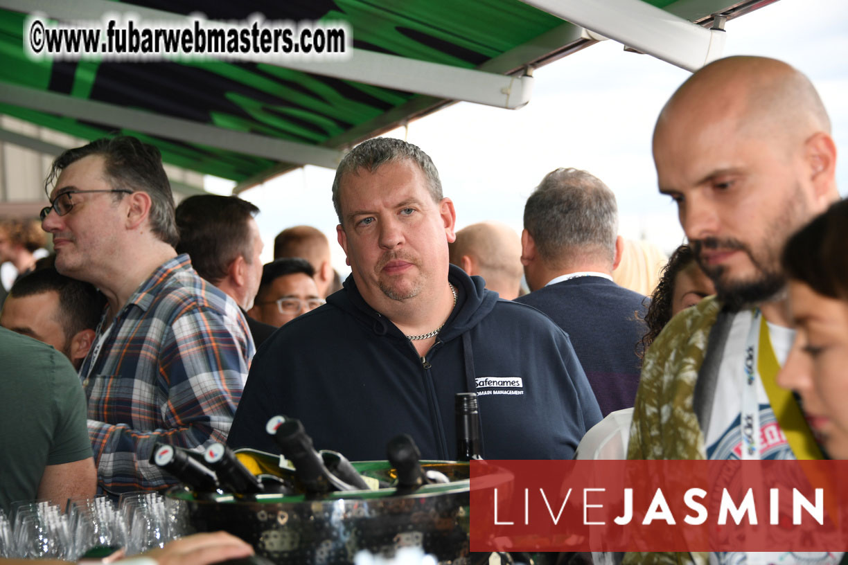 MojoCload Early Bird Happy Hour