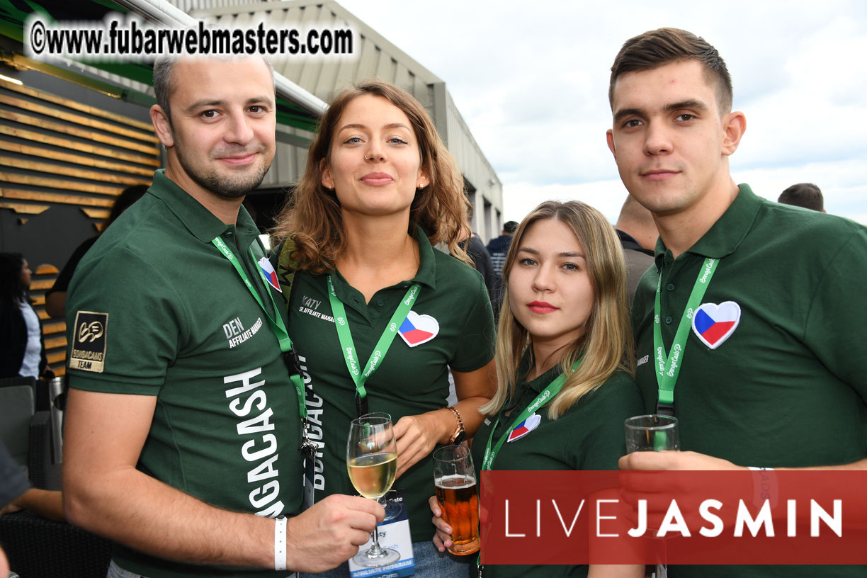 MojoCload Early Bird Happy Hour