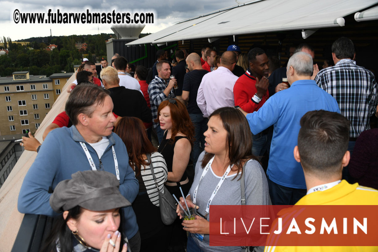 MojoCload Early Bird Happy Hour