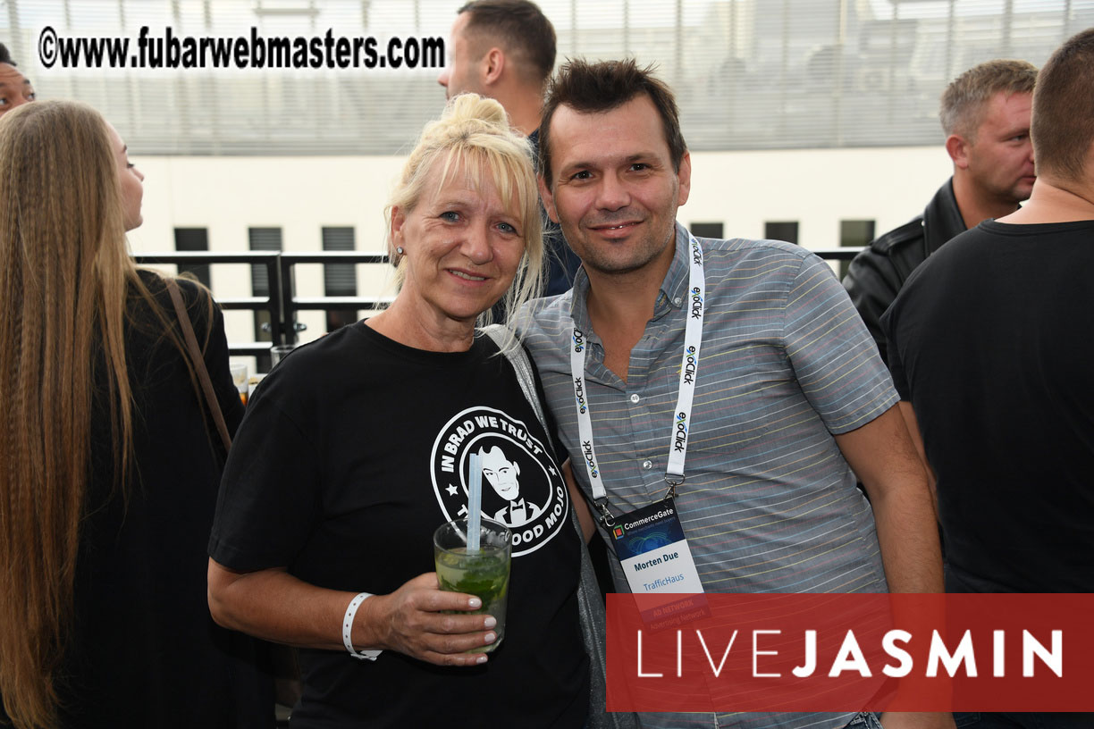 MojoCload Early Bird Happy Hour