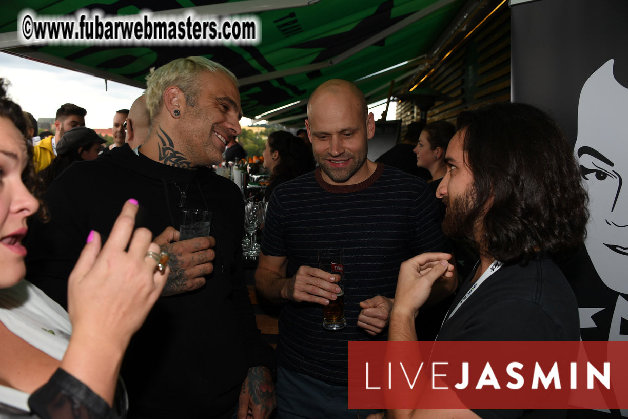 MojoCload Early Bird Happy Hour