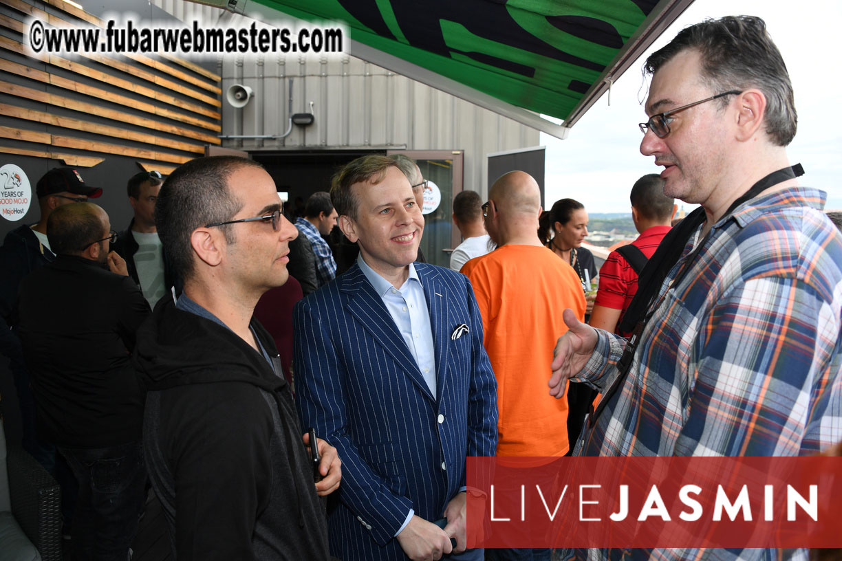 MojoCload Early Bird Happy Hour