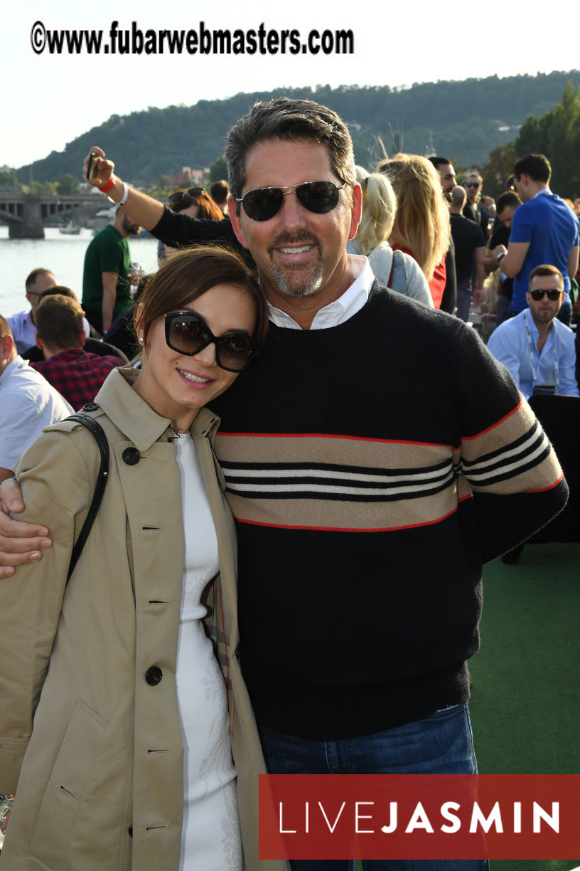 NewMediaServices - Flirt4Free River Cruise