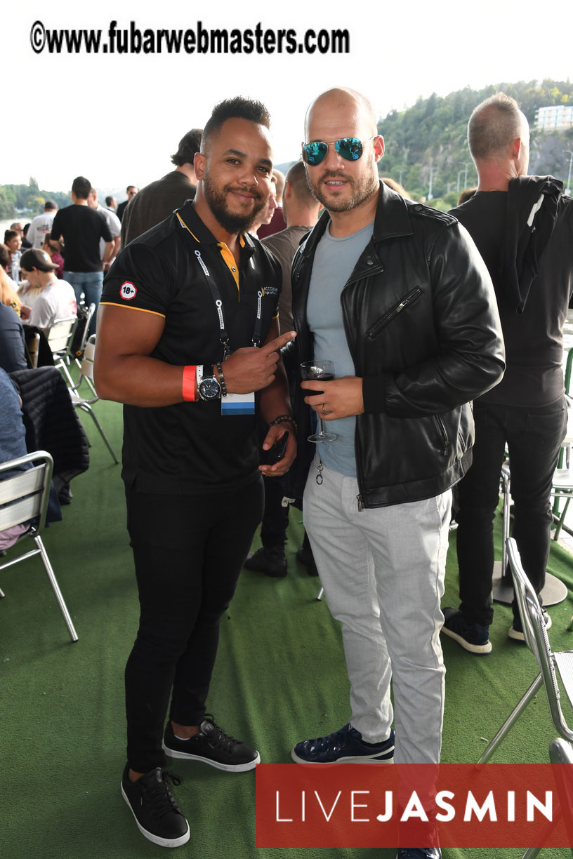 NewMediaServices - Flirt4Free River Cruise