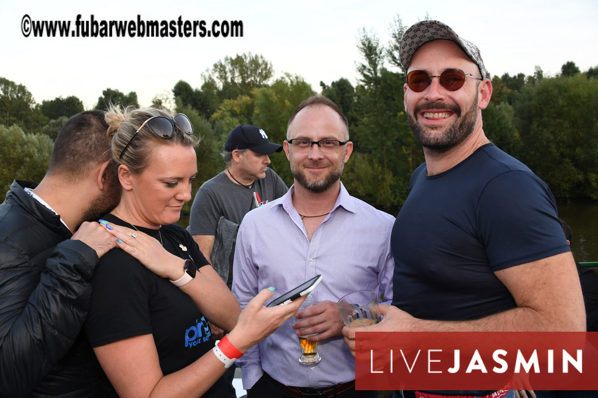 NewMediaServices - Flirt4Free River Cruise