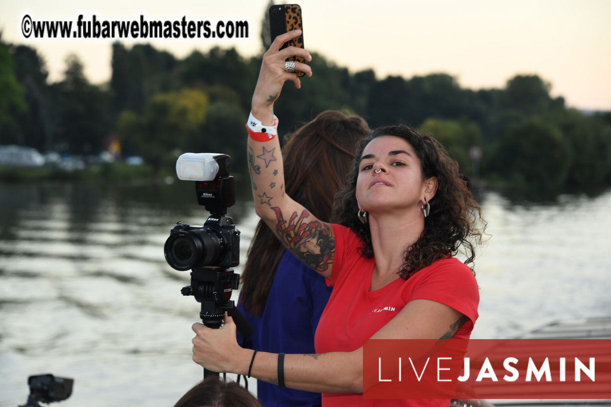 NewMediaServices - Flirt4Free River Cruise