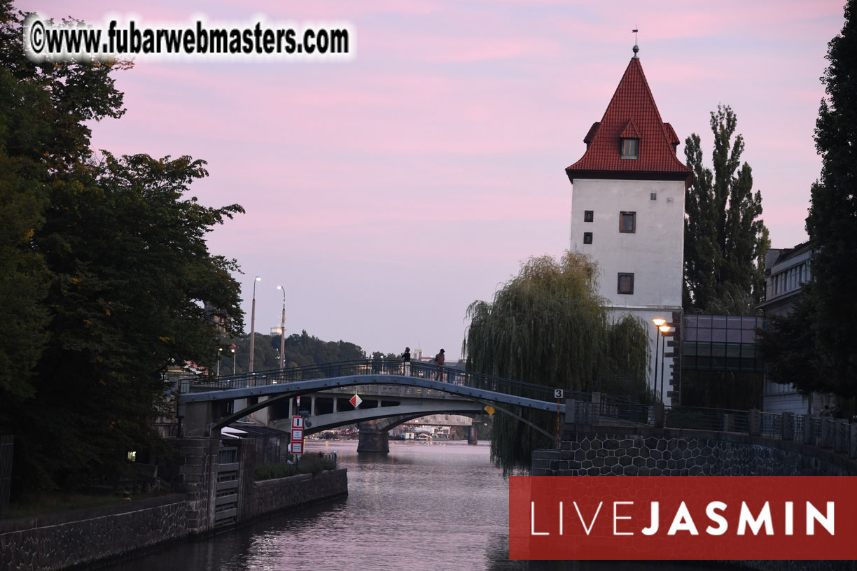 NewMediaServices - Flirt4Free River Cruise