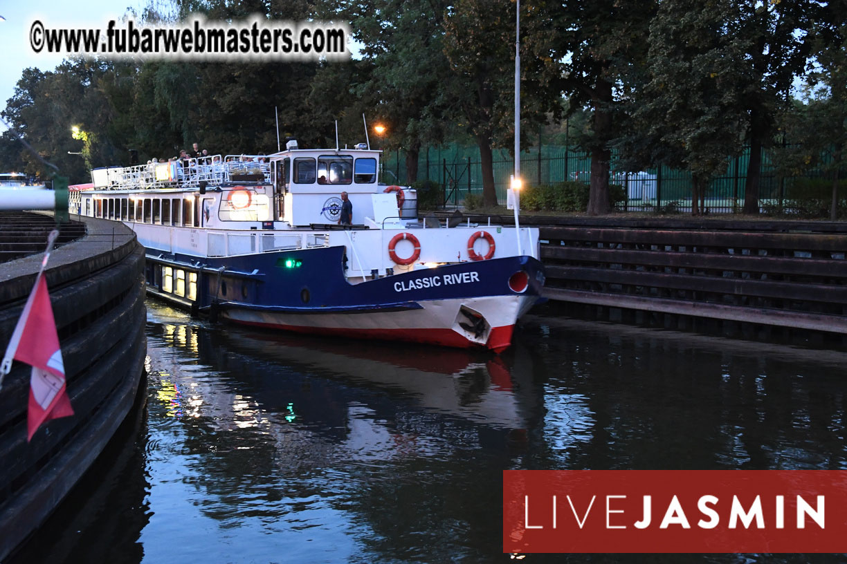 NewMediaServices - Flirt4Free River Cruise