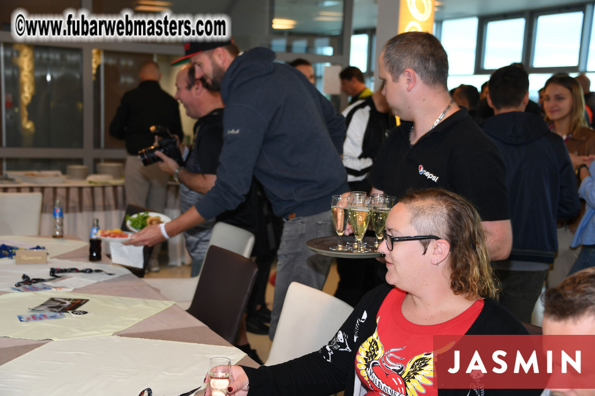 Commercegate Indoor Skydiving