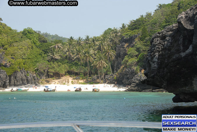 Speedboat Island Hopping