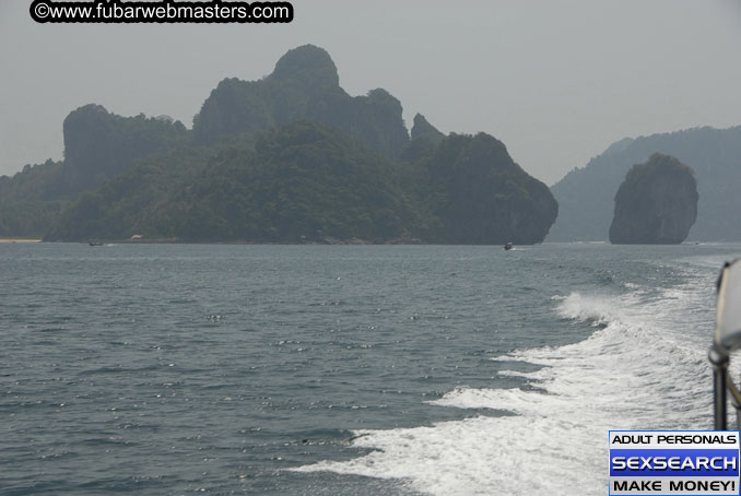 Speedboat Island Hopping
