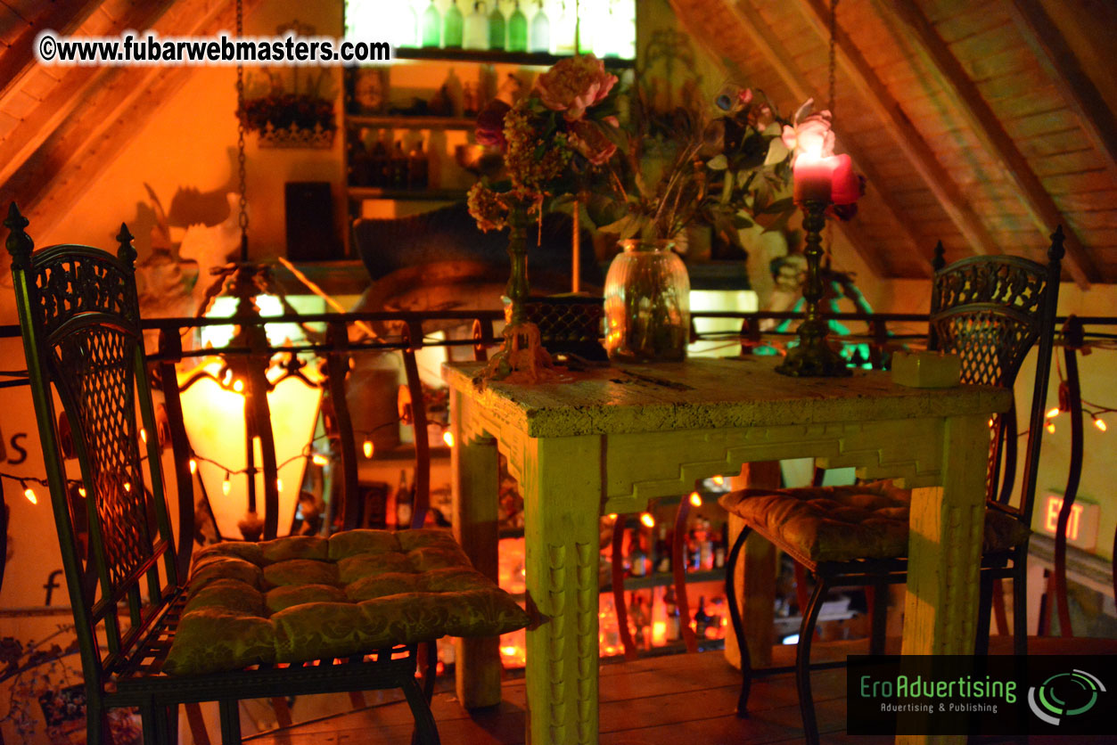 Reporo Party at the Mundo Bizarro