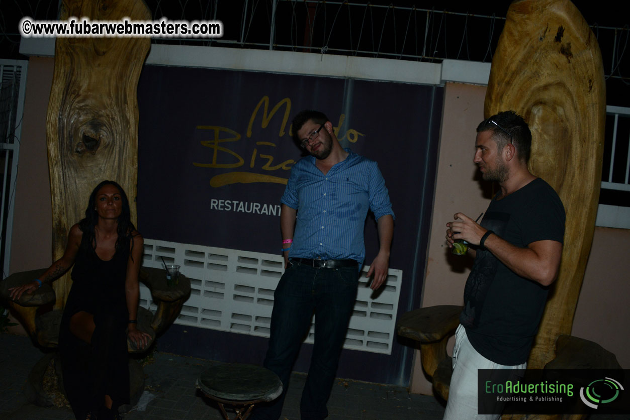 Reporo Party at the Mundo Bizarro