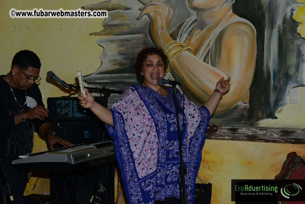 Reporo Party at the Mundo Bizarro