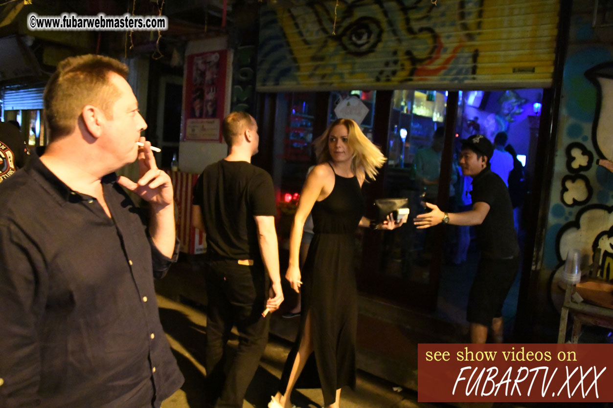 Toms Bar - beware of pickpockets