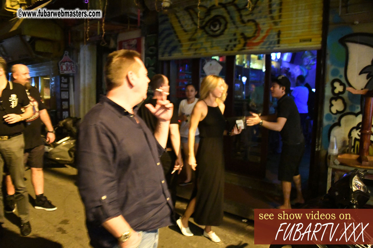 Toms Bar - beware of pickpockets