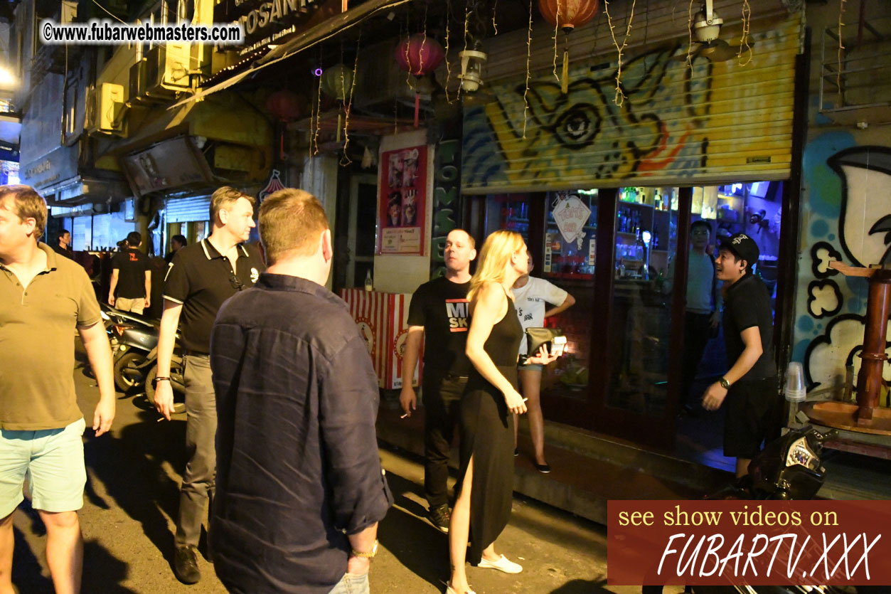 Toms Bar - beware of pickpockets