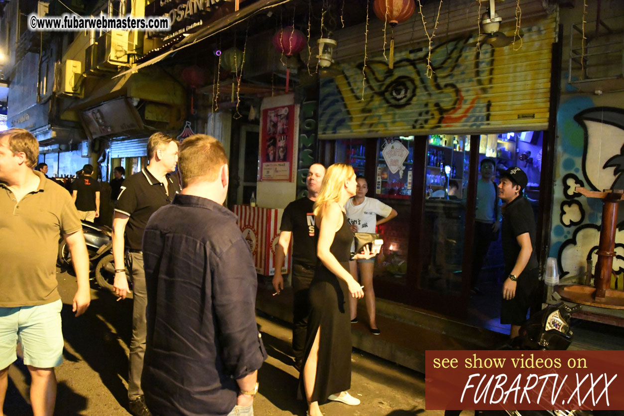 Toms Bar - beware of pickpockets