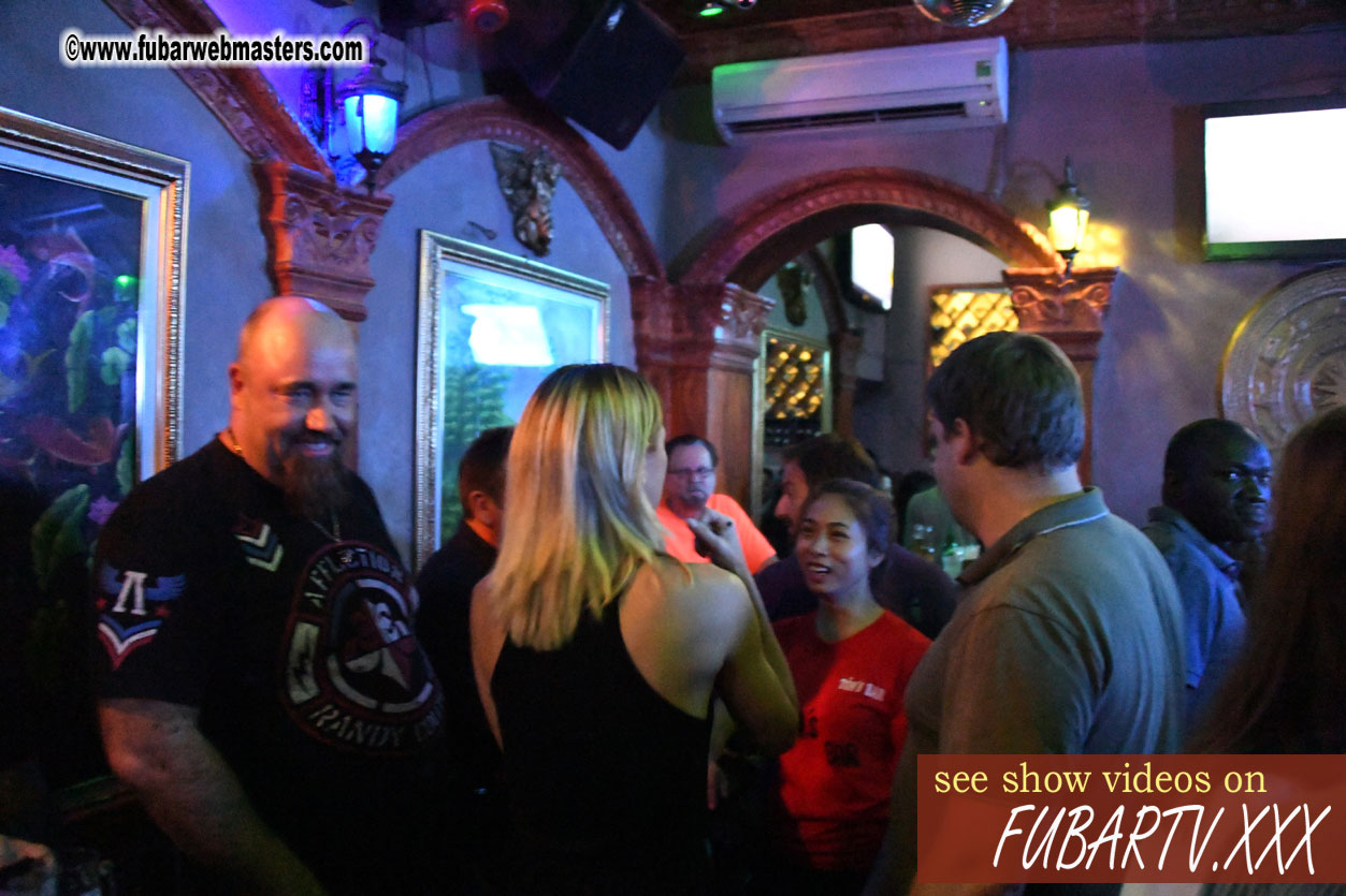 Toms Bar - beware of pickpockets