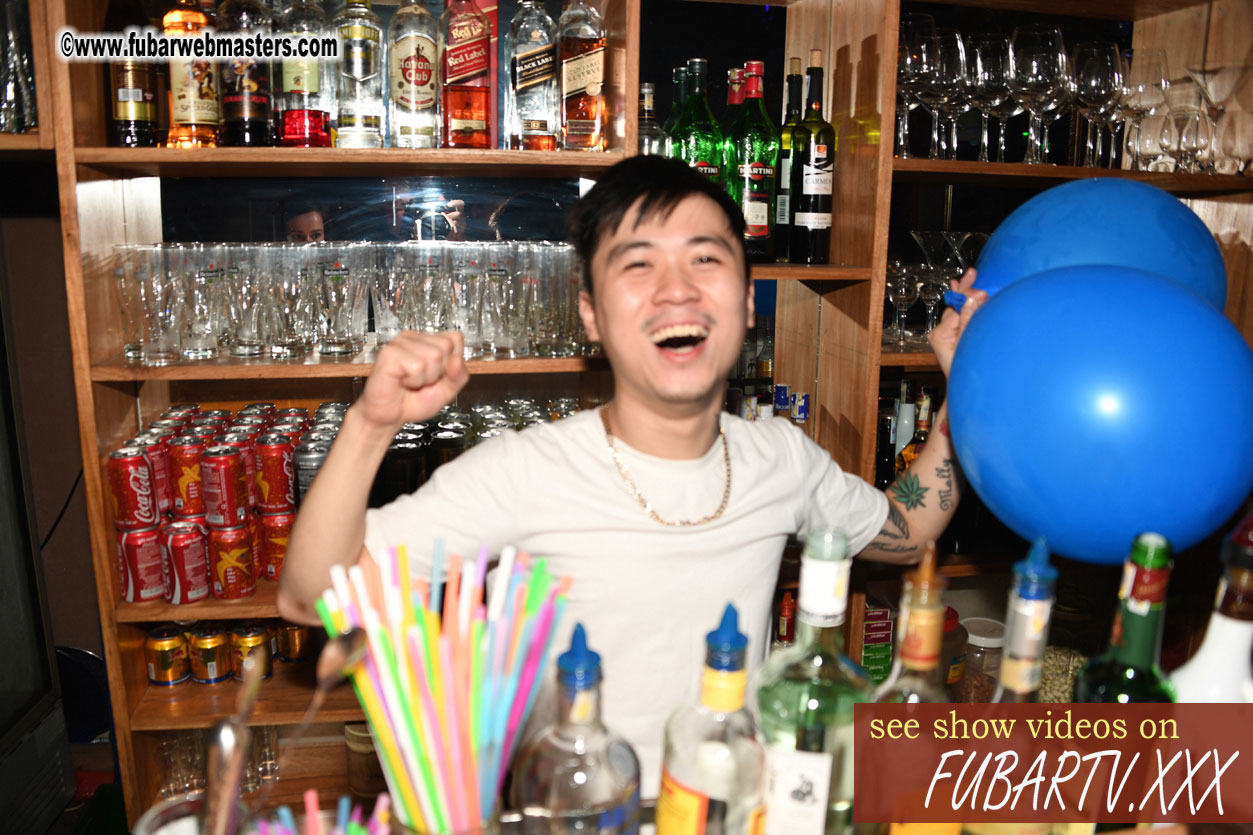 Toms Bar - beware of pickpockets