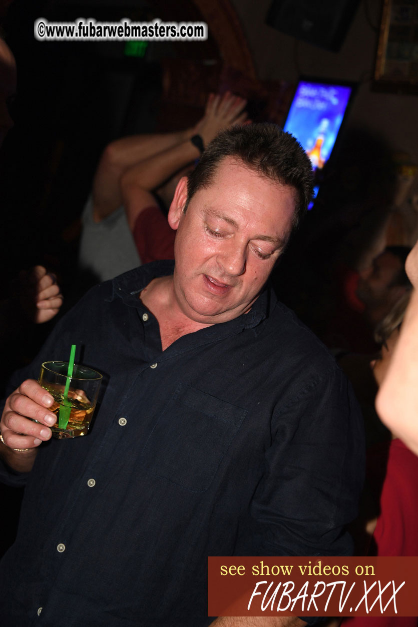 Toms Bar - beware of pickpockets