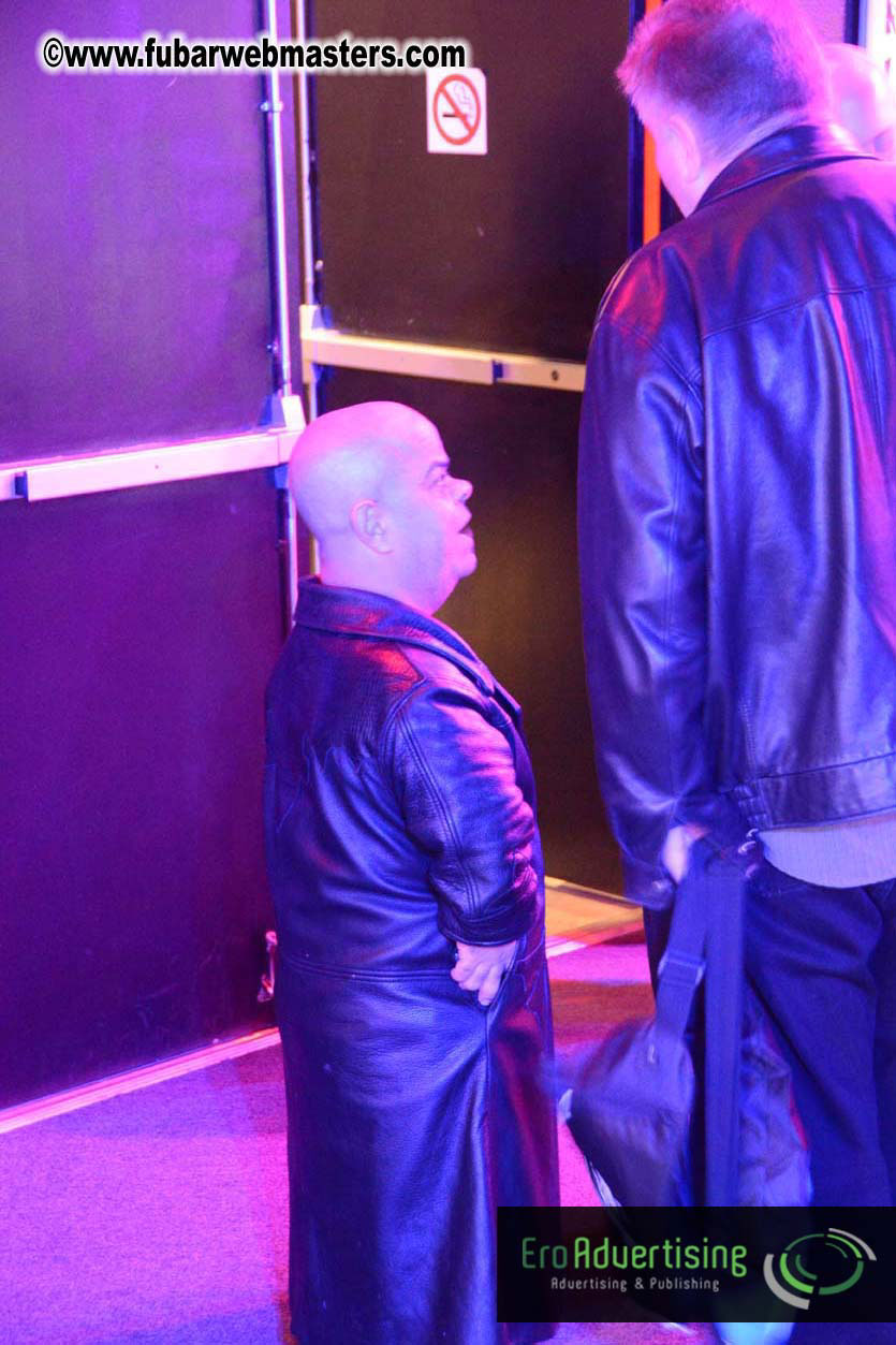 Mr Skin?ÇÖs Mini Golf