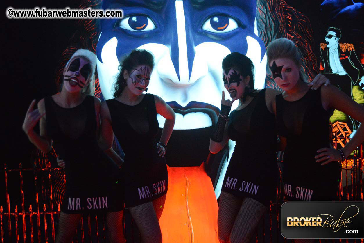 Mr Skin?ÇÖs Mini Golf