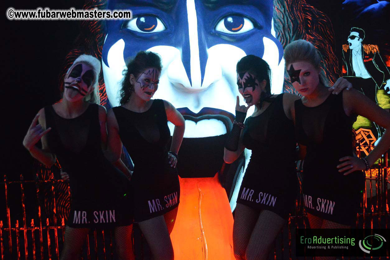 Mr Skin?ÇÖs Mini Golf