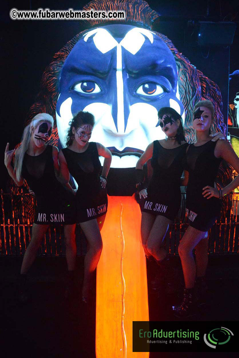 Mr Skin?ÇÖs Mini Golf