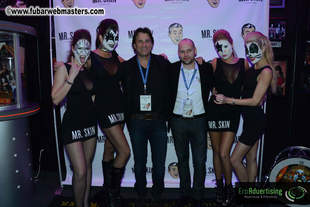 Mr Skin?ÇÖs Mini Golf