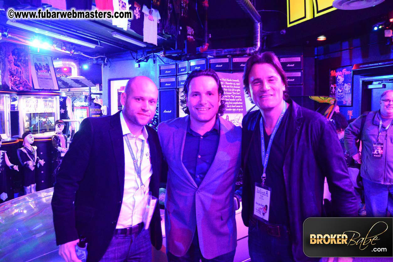 Mr Skin?ÇÖs Mini Golf