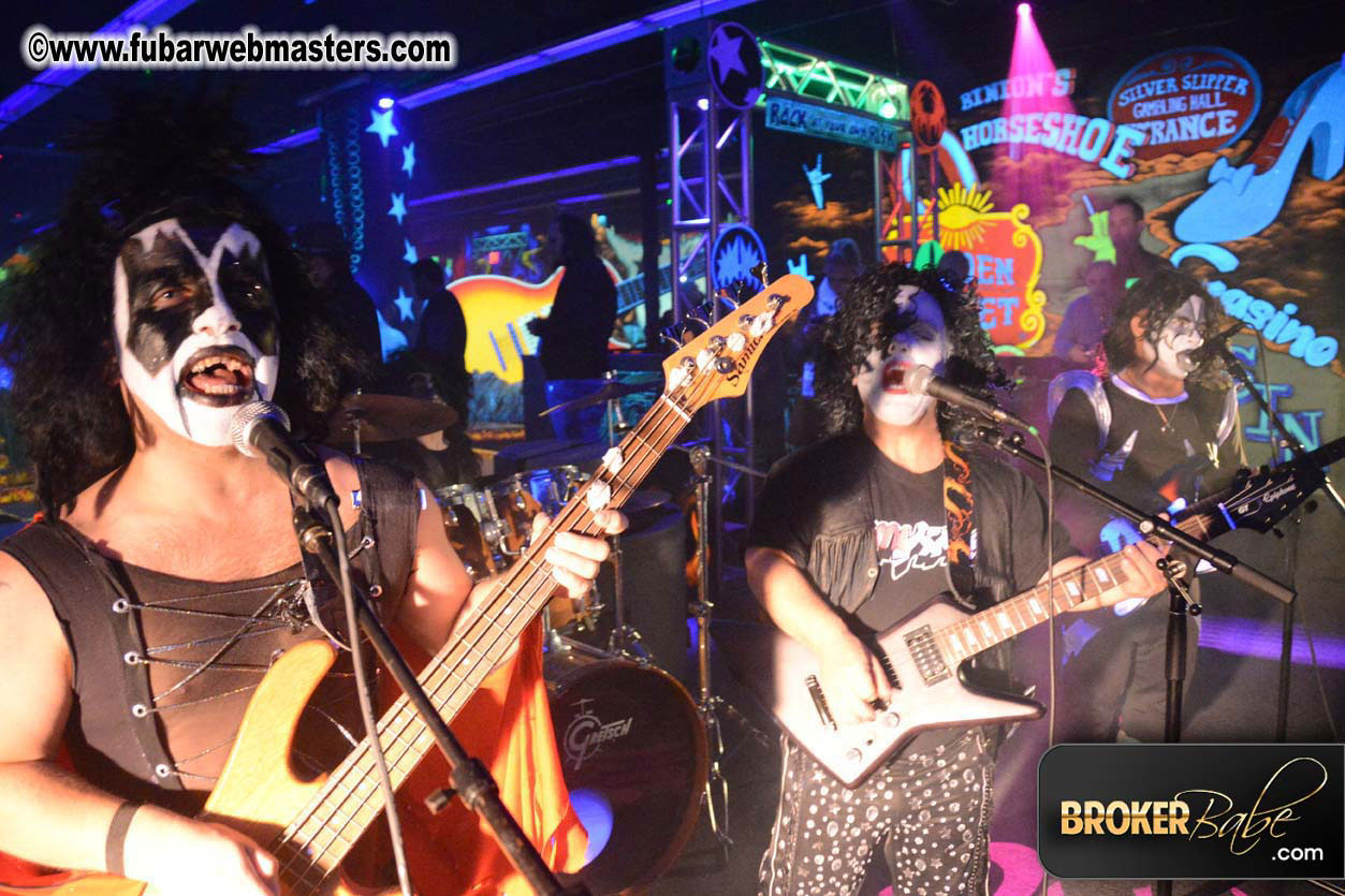 Mr Skin?ÇÖs Mini Golf