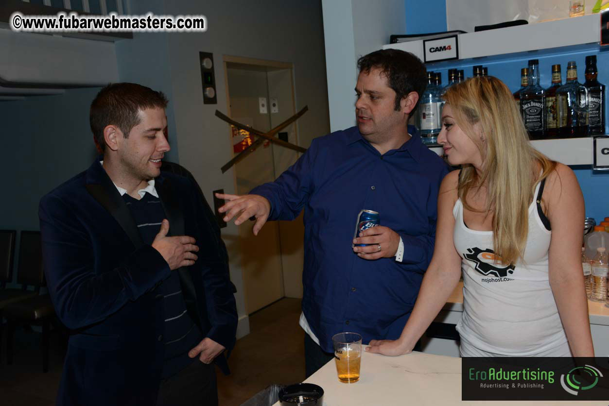 MojoHost Suite party - day1