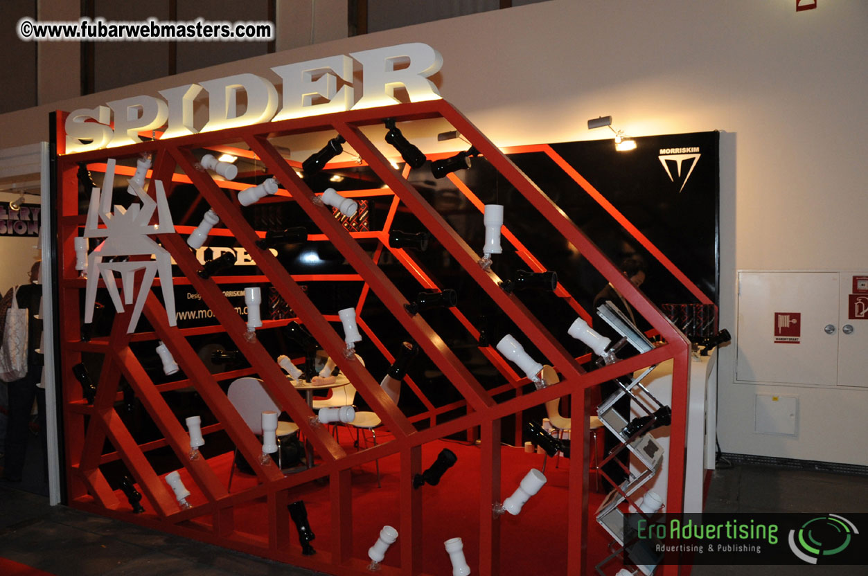 14.Venus showfloor Day 1