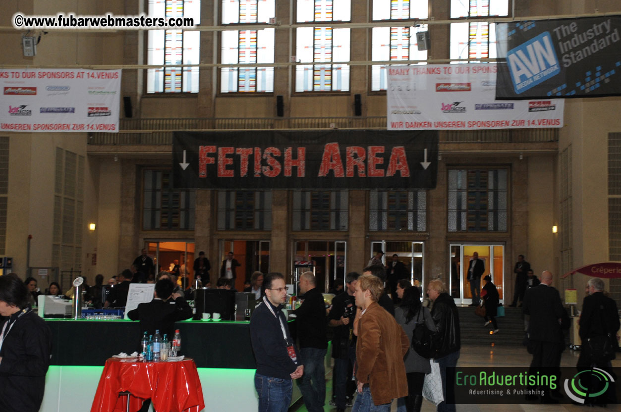 14.Venus showfloor Day 1