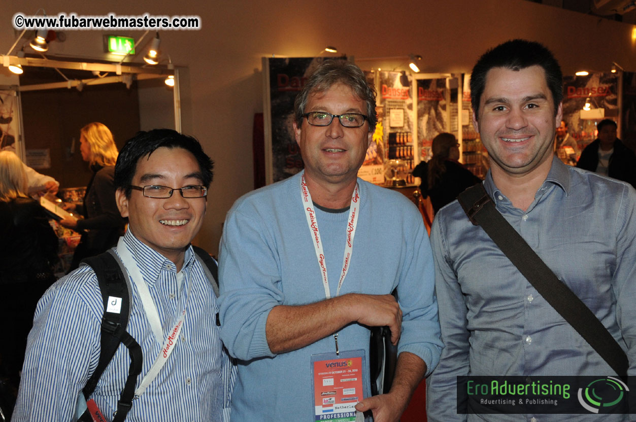 14.Venus showfloor Day 1