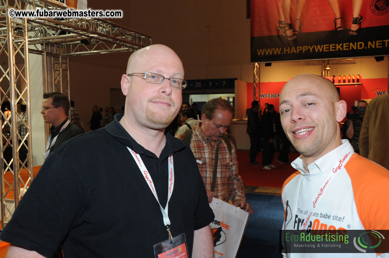 14.Venus showfloor Day 1