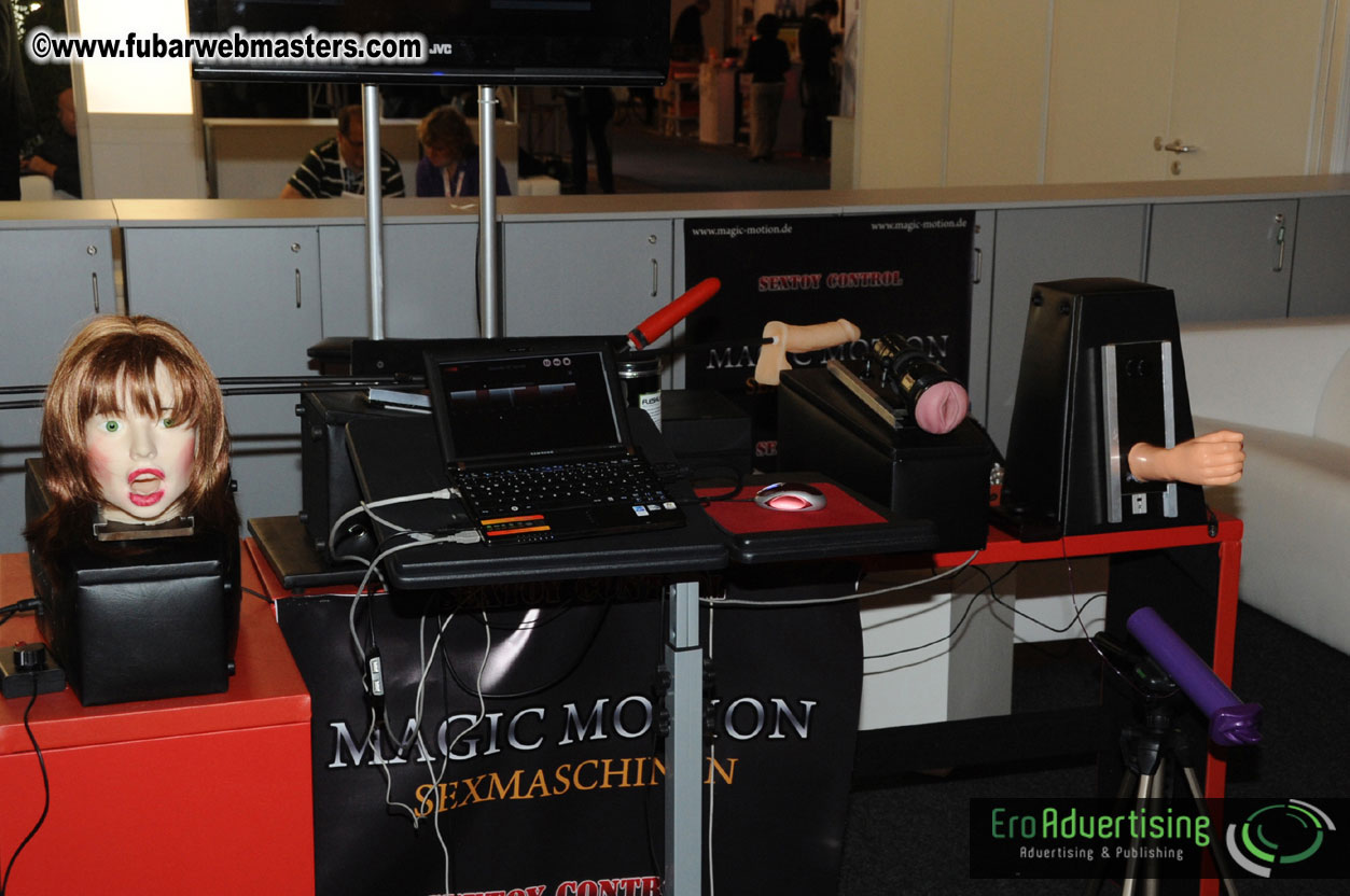 14.Venus showfloor Day 2