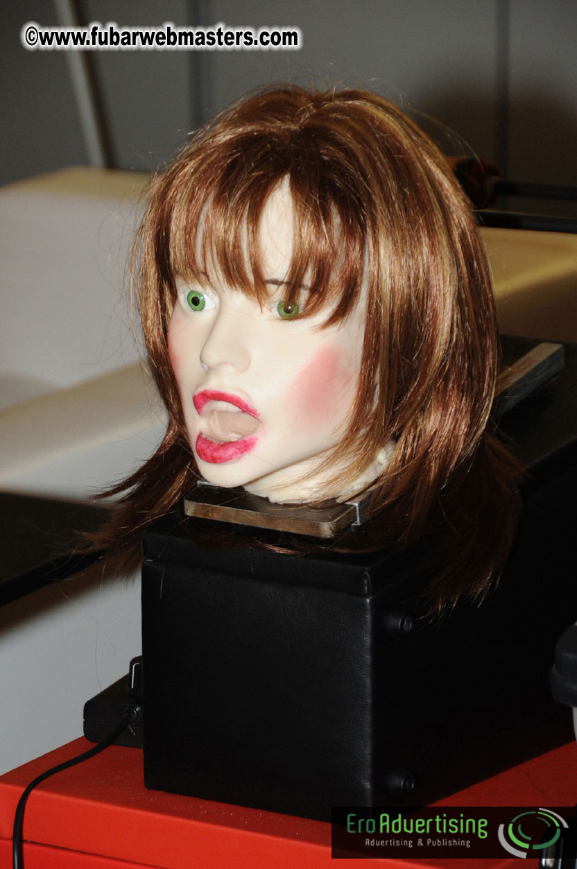 14.Venus showfloor Day 2