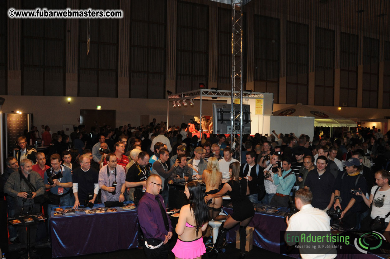 14.Venus showfloor Day 2