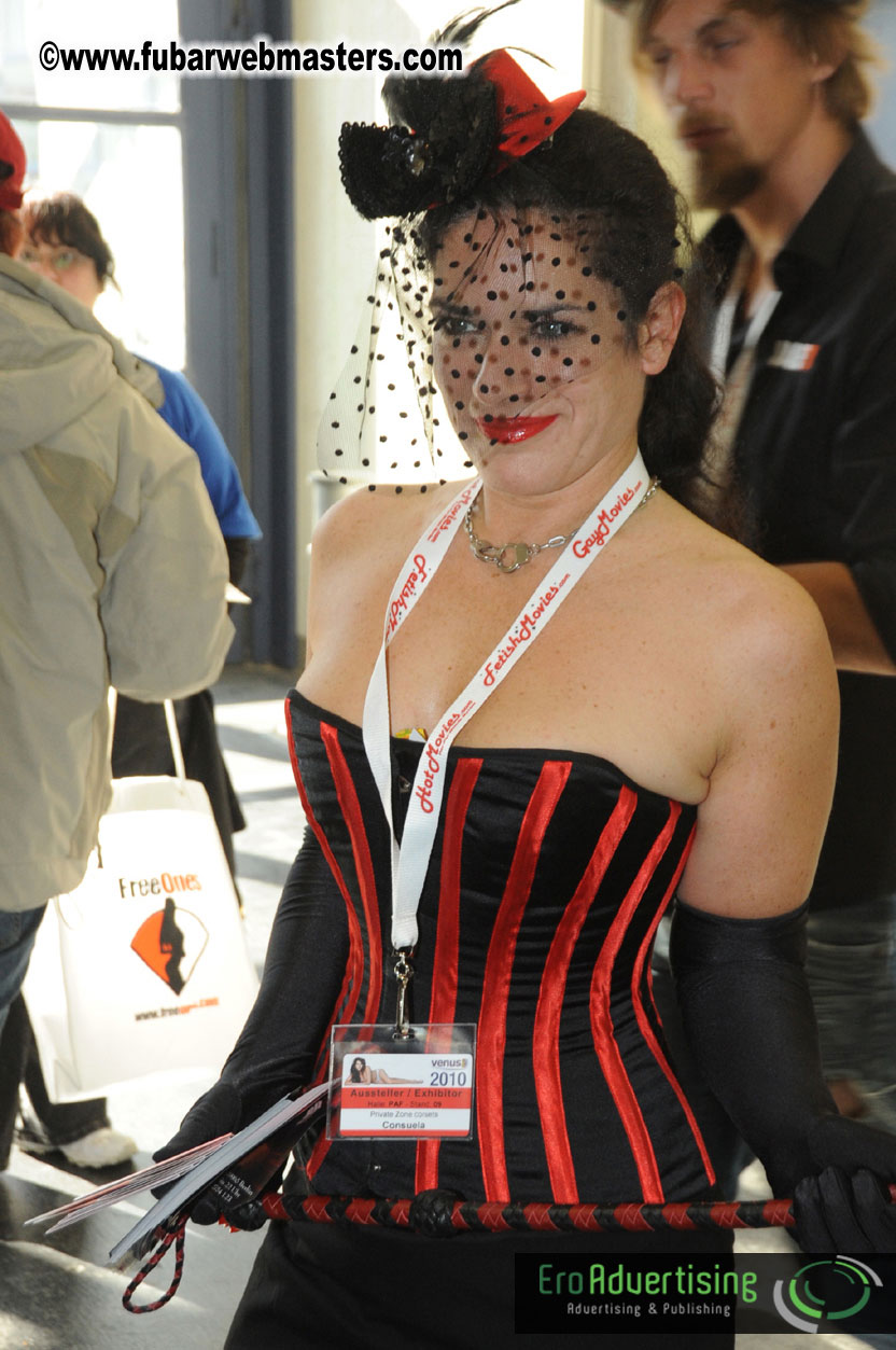 14.Venus showfloor Day 3