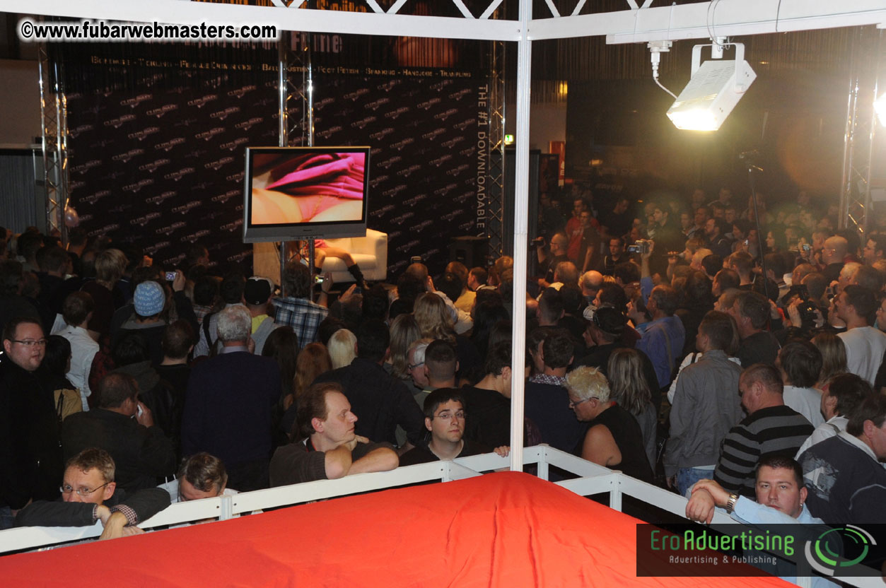 14.Venus showfloor Day 3