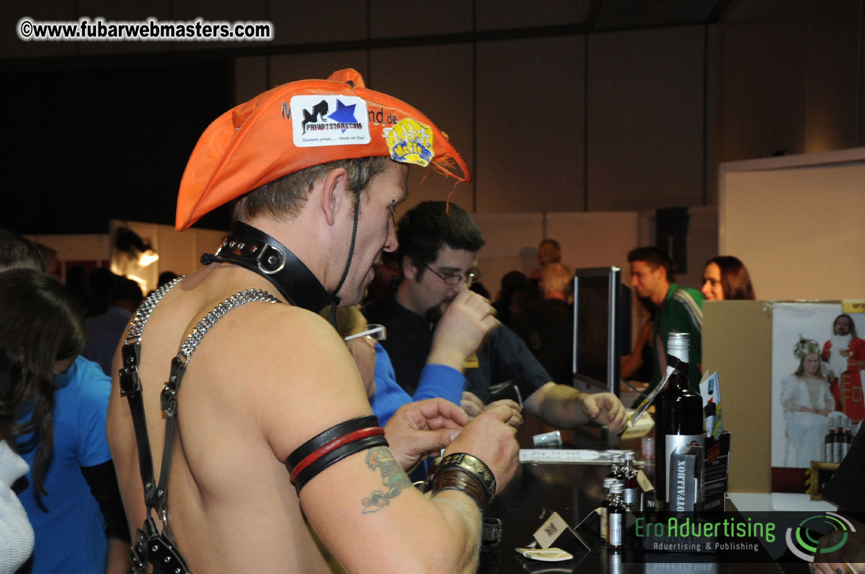 14.Venus showfloor Day 3