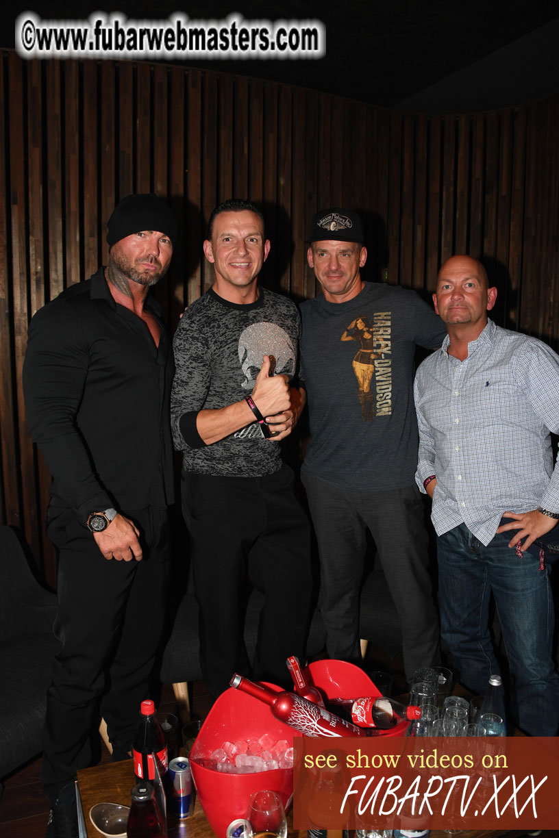 VIP Experience at Puro