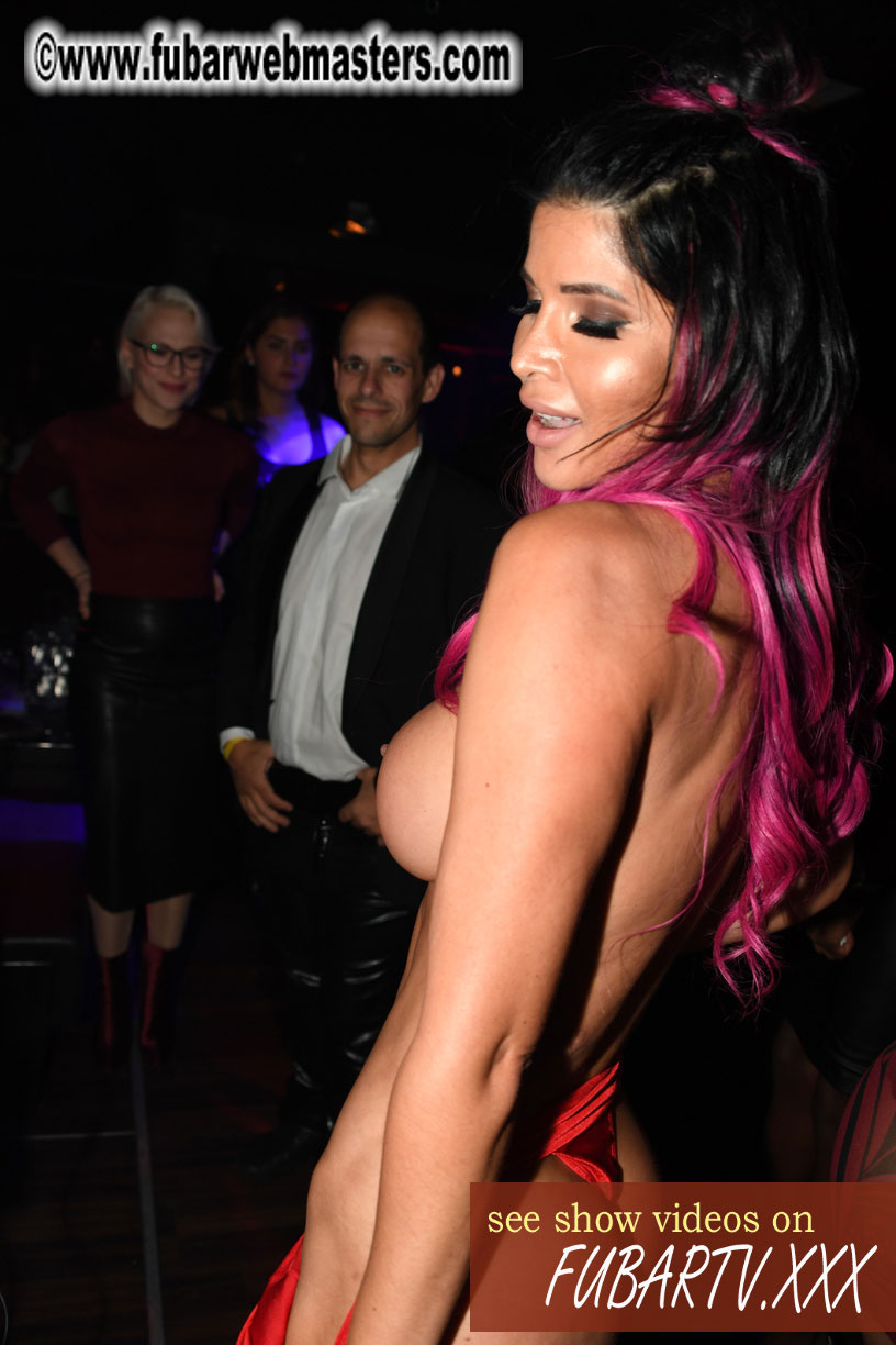 VIP Experience at Puro