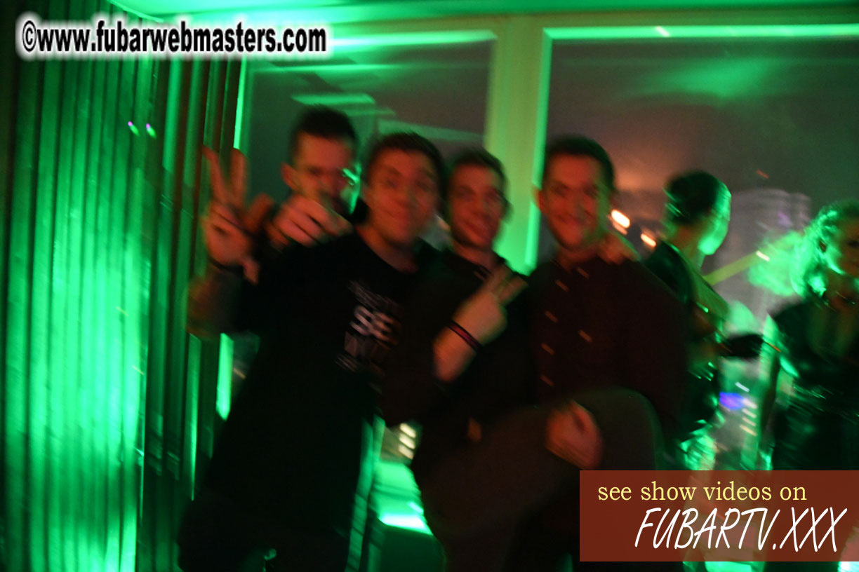 VIP Experience at Puro